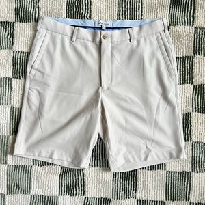 Peter Millar Golf Shorts size 34